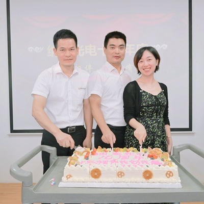 納宏光電10歲啦！“相伴十載，感恩有你”